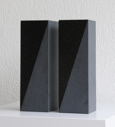 2 Skulpturen: Diagonal