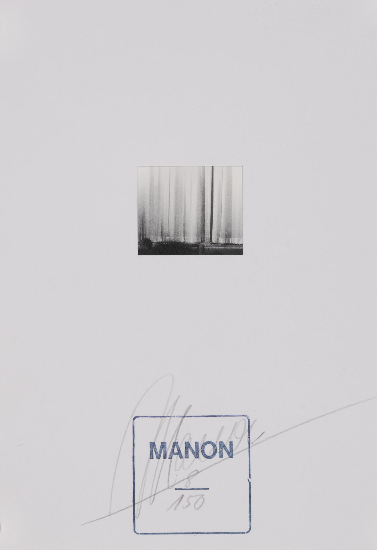 Manon, La dame au crane rasé