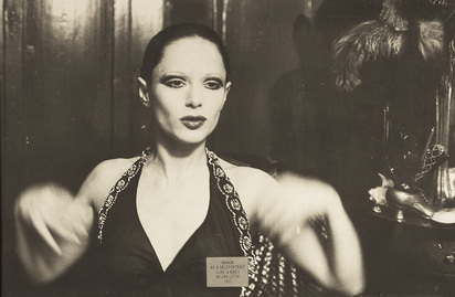 Manon as a Selfportrait (Like a Bird)