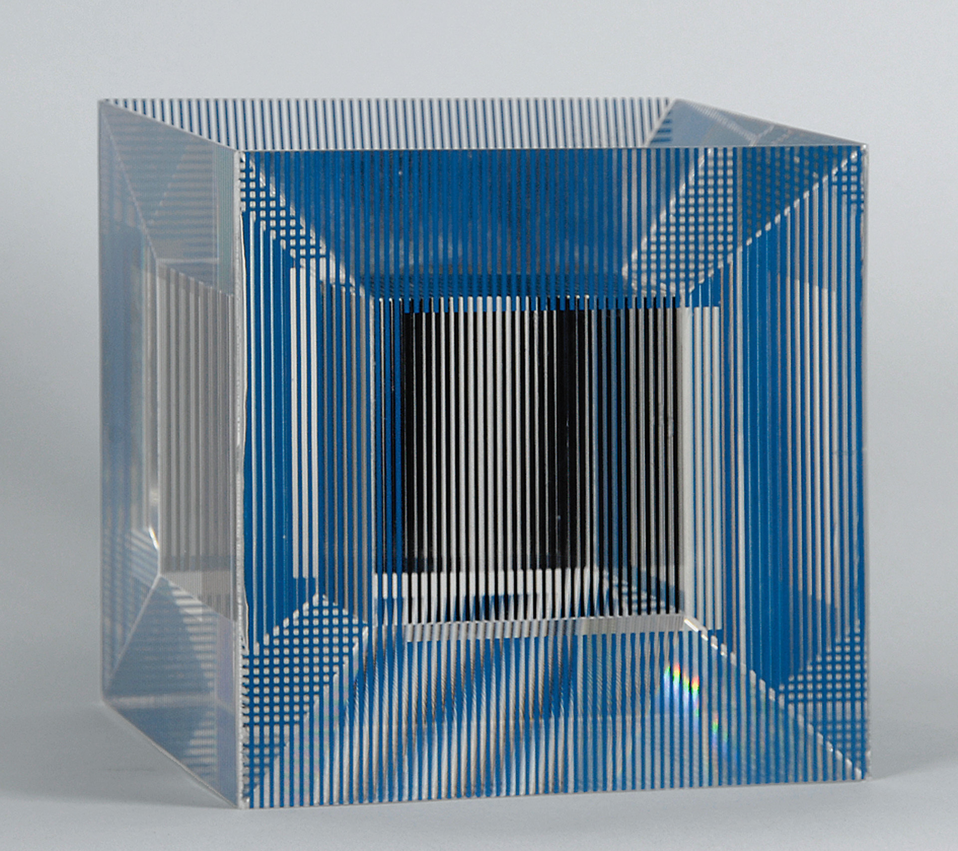 Jesús Rafael Soto, Cube with Ambiguous Space