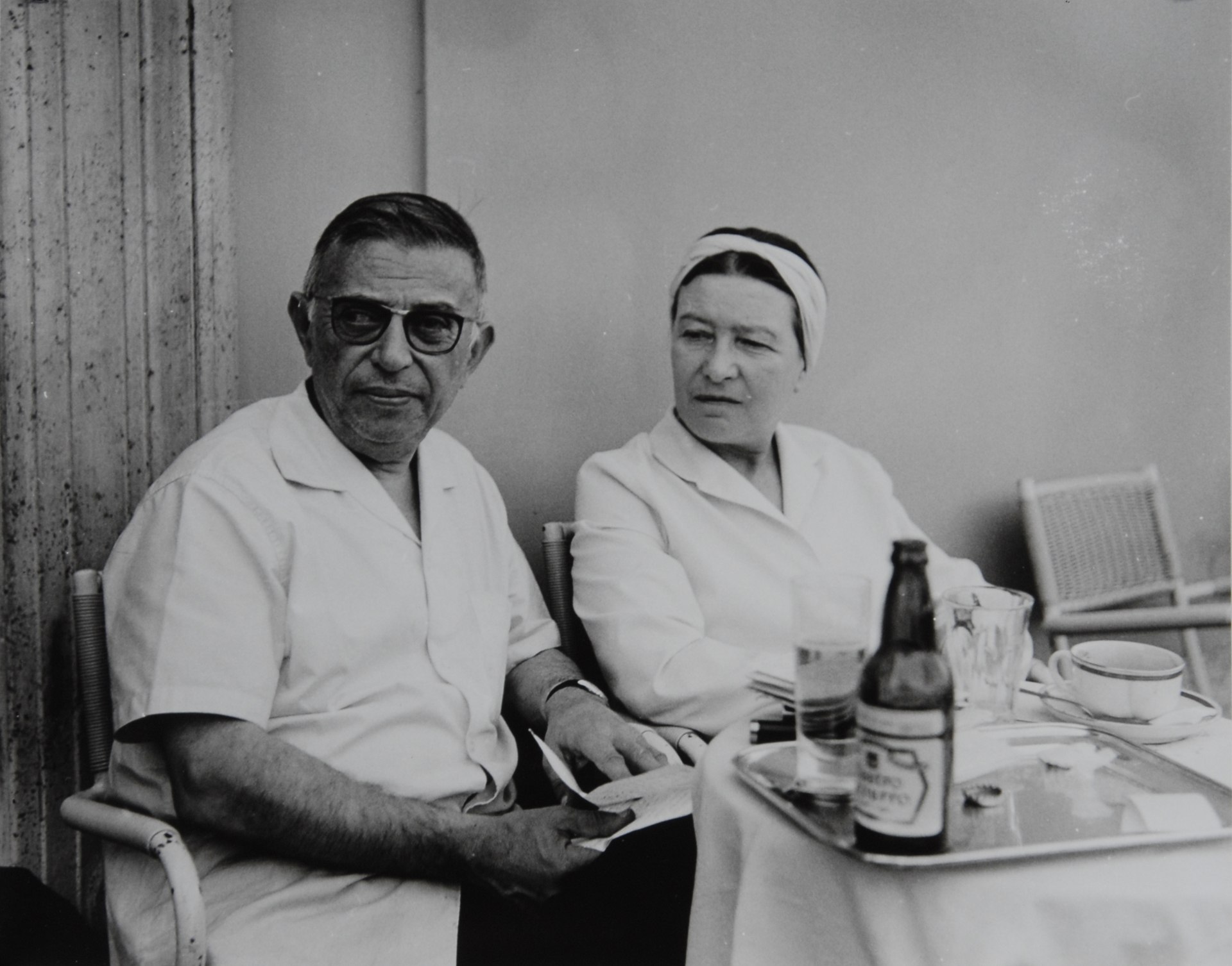 Mario Dondero, 2 photographs: Jean Paul Sartre und Simone de Beauvoir