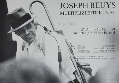 4 Ausstellungsplakate: Incontro con Beuys, Pescara, 1974; Joseph Beuys, Multiplizierte Kunst, 1979; Joseph Beuys, Grafik, Objekte, Plakate, 1984; Joseph Beuys, The Seibu Museum of Art, Tokio, 1984