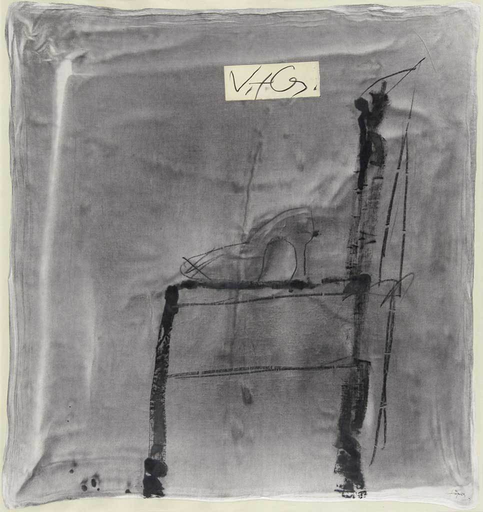 Antoni Tàpies, Chaise de profil