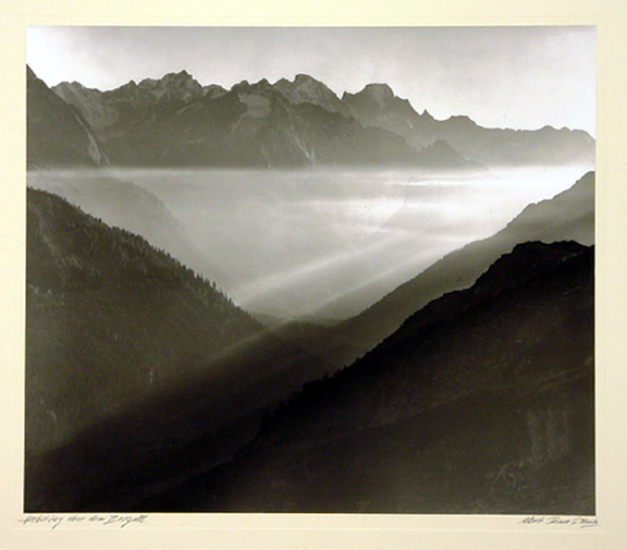 Albert Steiner, Herbsttag über dem Bergell