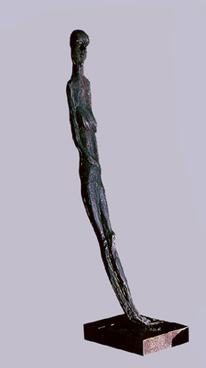 Stehende männliche Figur