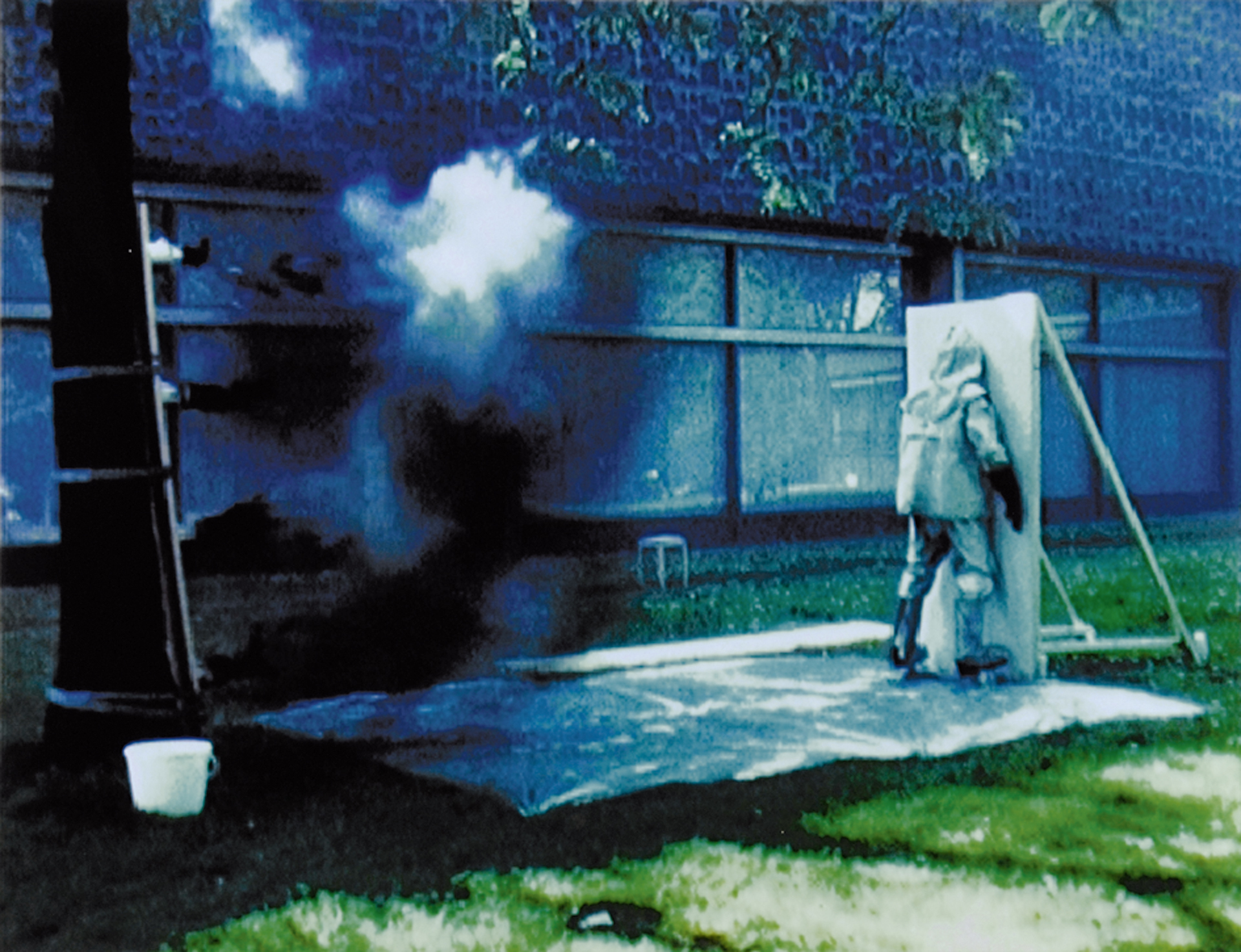Roman Signer, Figur - Aktion Wiese vor dem Kölner Kunstverein, Köln