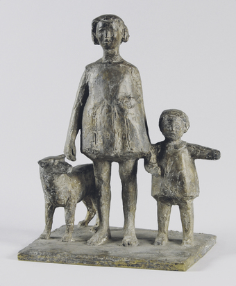 Kindergruppe mit Hund