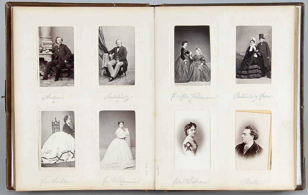 Fotografie, 4 photo albums: Portrait Photographs