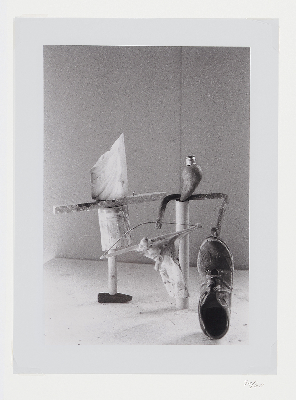 Peter Fischli, Equilibres (Mr and Mrs Pear With Their Son)