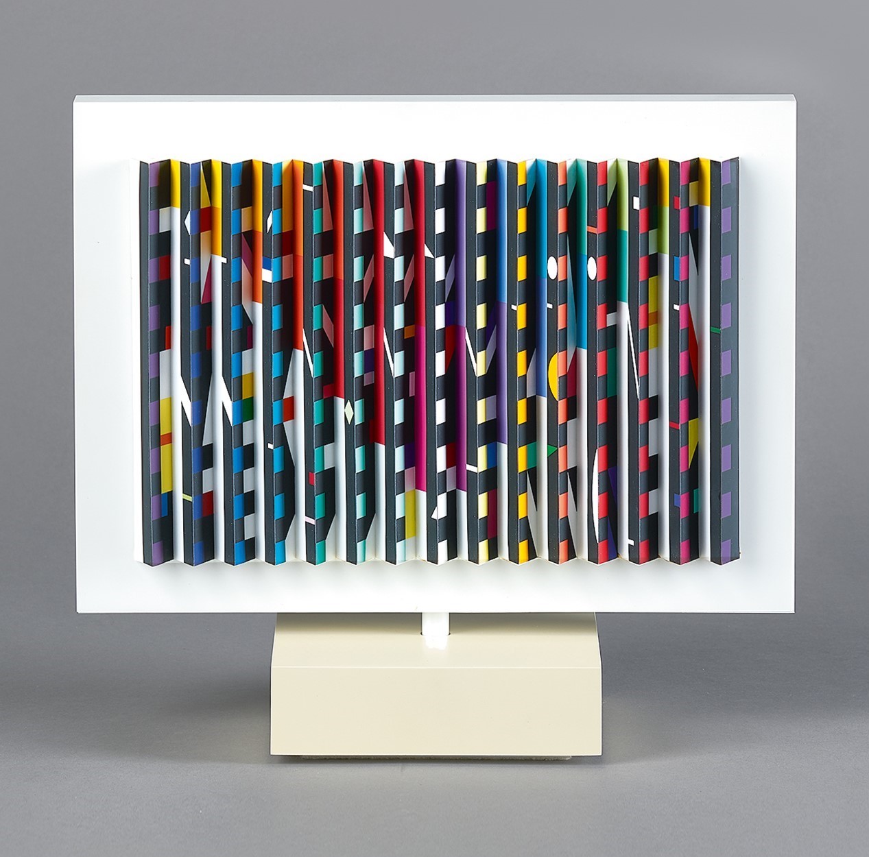 Yaacov Agam, Spinning Polymorph