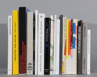 23 Bücher und Ausstellungskataloge