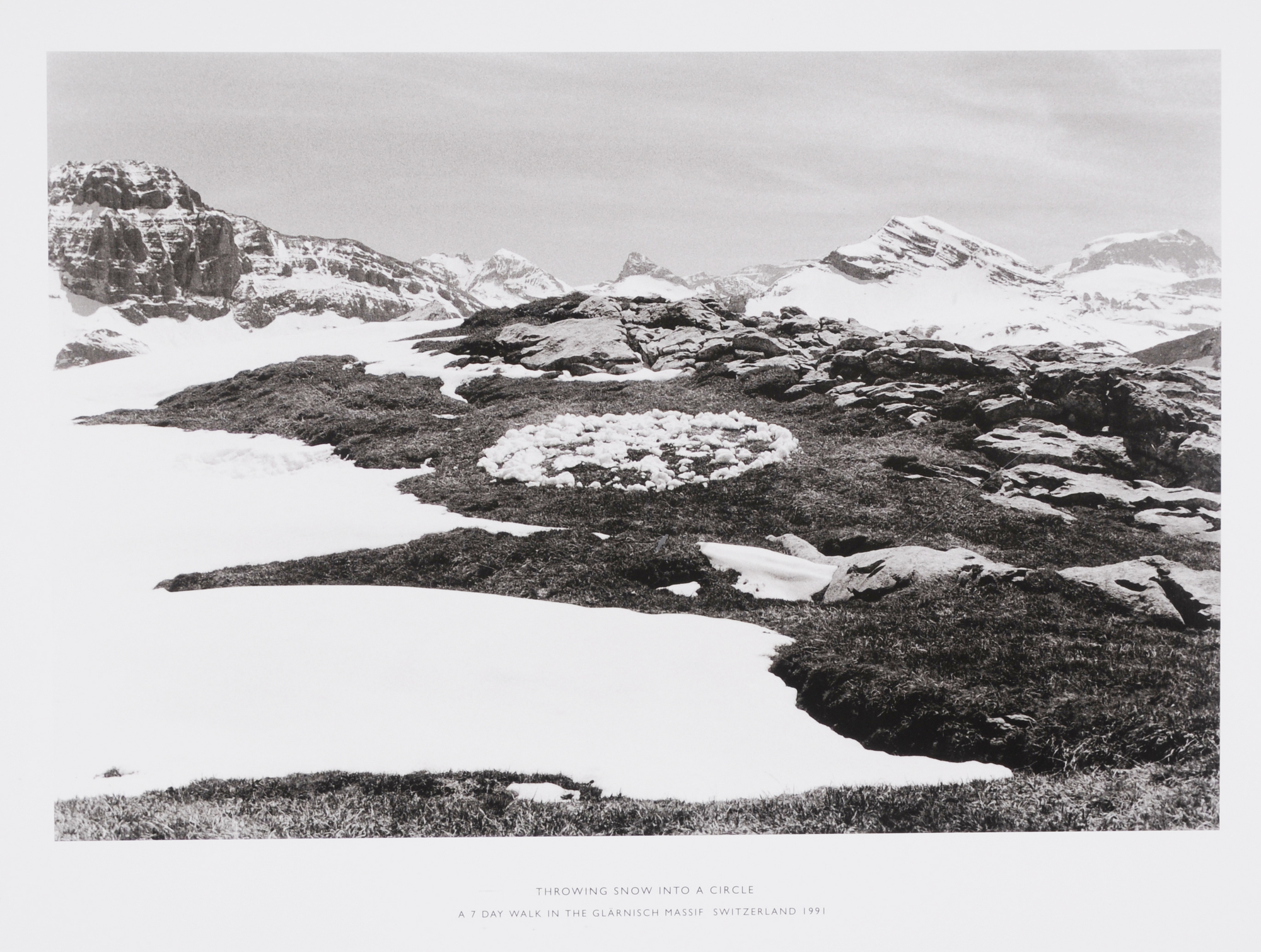 Richard Long, Throwing Snow into a Circle. A Seven Day Walk in the Glärnish Massif, Switzerland 1991 aus der Serie 'Dear Stieglitz'
