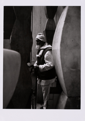 Brancusi in seinem Atelier (Brancusi in his Atelier)