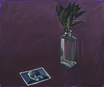 Stillleben mit Vase und Fotografie
