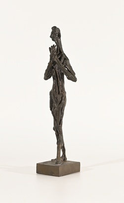 Stehende Figur