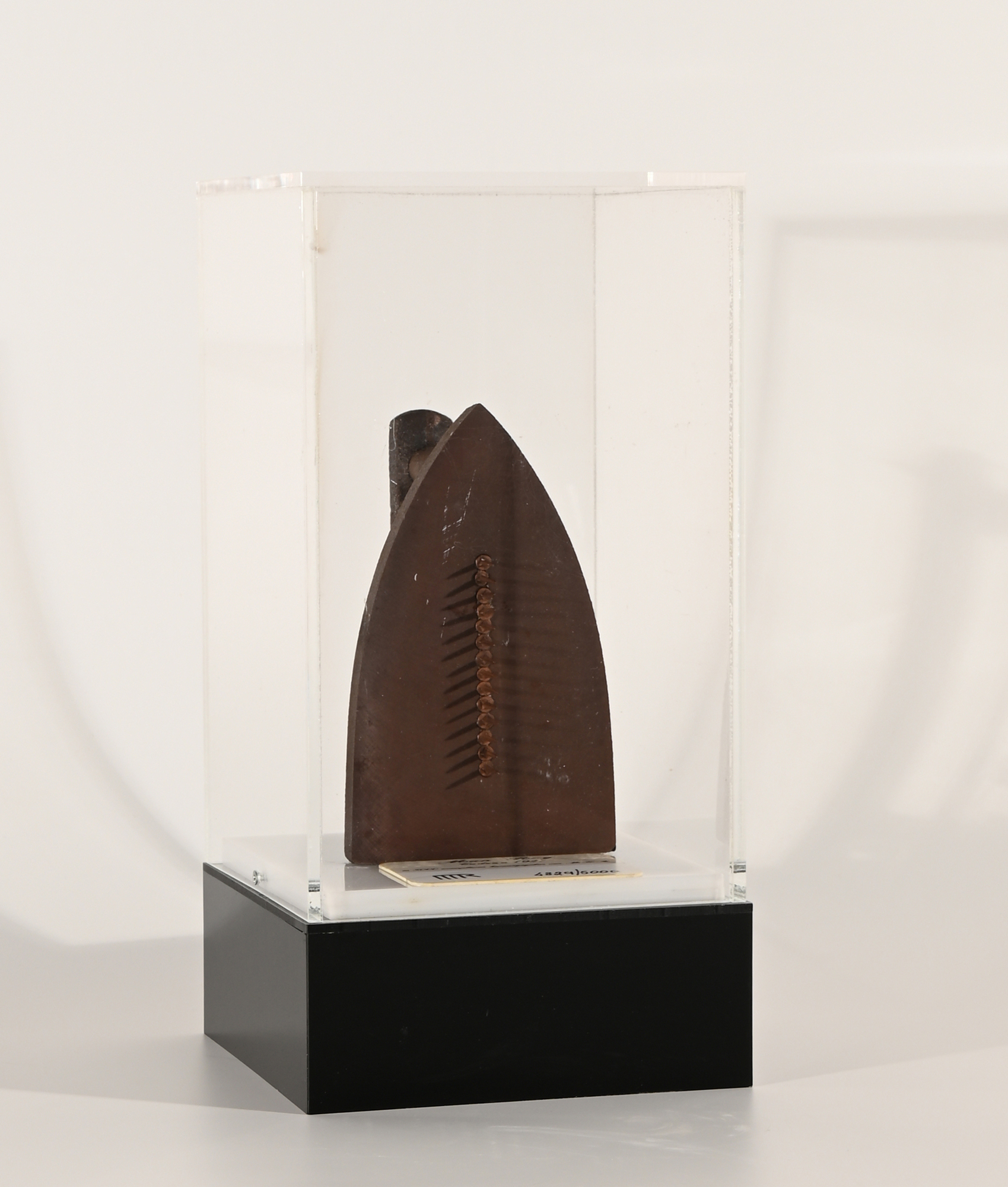 Man Ray, Cadeau