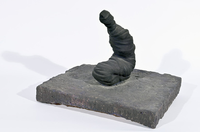 Kniende Figur